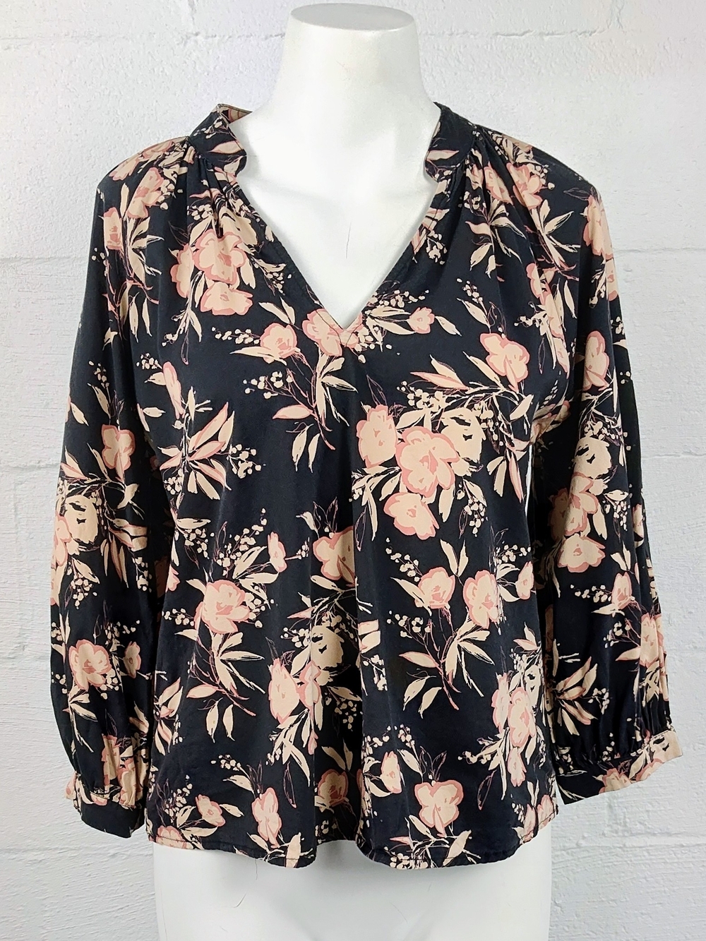 Evereve Black V-Neck Blouse with Peach Floral Print